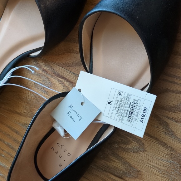 Black Flats - A New Day size 8.5 NWT - Picture 2 of 3